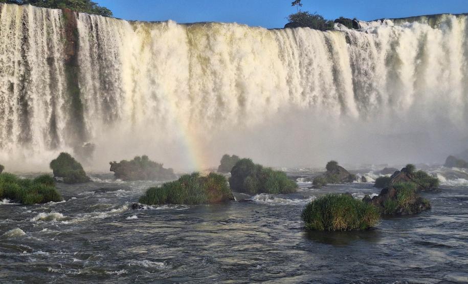 Mais de 1,8 milhão de turistas: Parque do Iguaçu registra a 2ª maior visitação anual