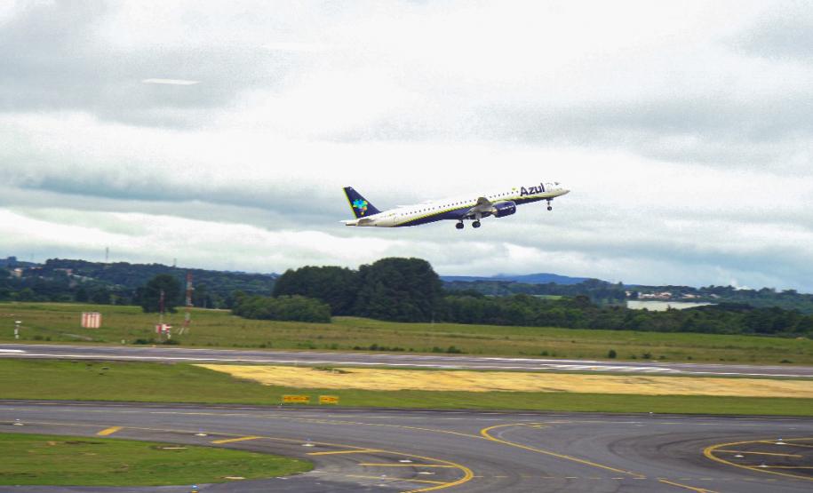 Movimentação no Aeroporto Internacional de Curitiba - Afonso Pena em São José dos Pinhais.