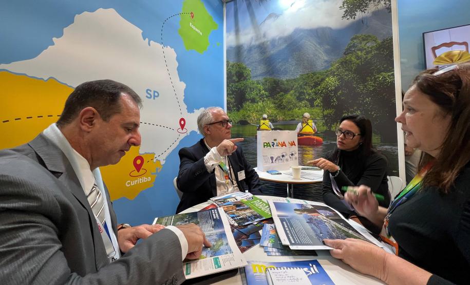 Estado produz materiais impressos para divulgar atrativos do Paraná na Europa