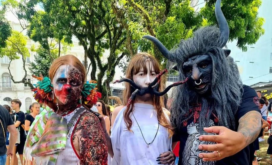 Zombie Walk ganha vida com excursões e pacotes em agências de turismo