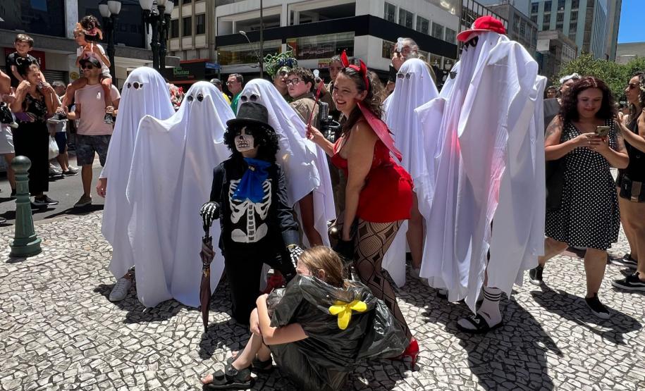 Zombie Walk ganha vida com excursões e pacotes em agências de turismo
