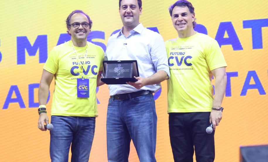 Governador apresenta avanços turísticos do Paraná em evento nacional de operadores