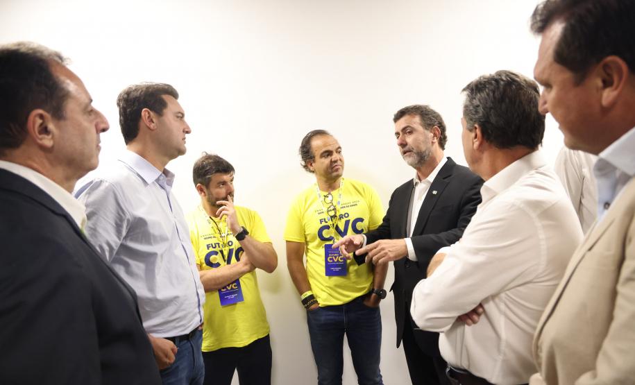 Governador apresenta avanços turísticos do Paraná em evento nacional de operadores