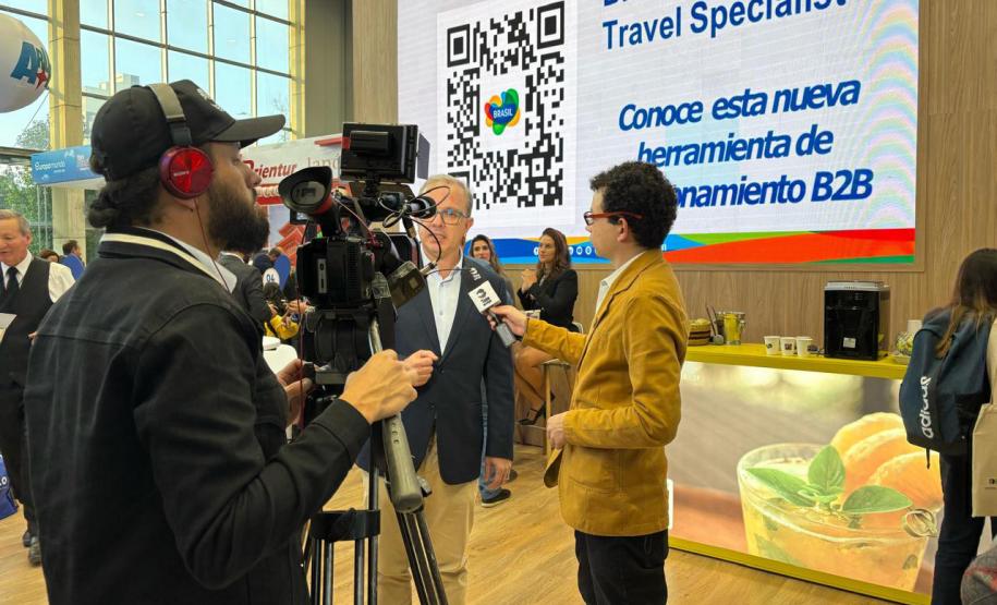 Paraná tenta atrair mais turistas da Colômbia em feira internacional em Bogotá