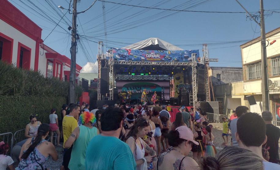 Hotéis lotados e faturamento alto: Carnaval movimentou a economia do Paraná