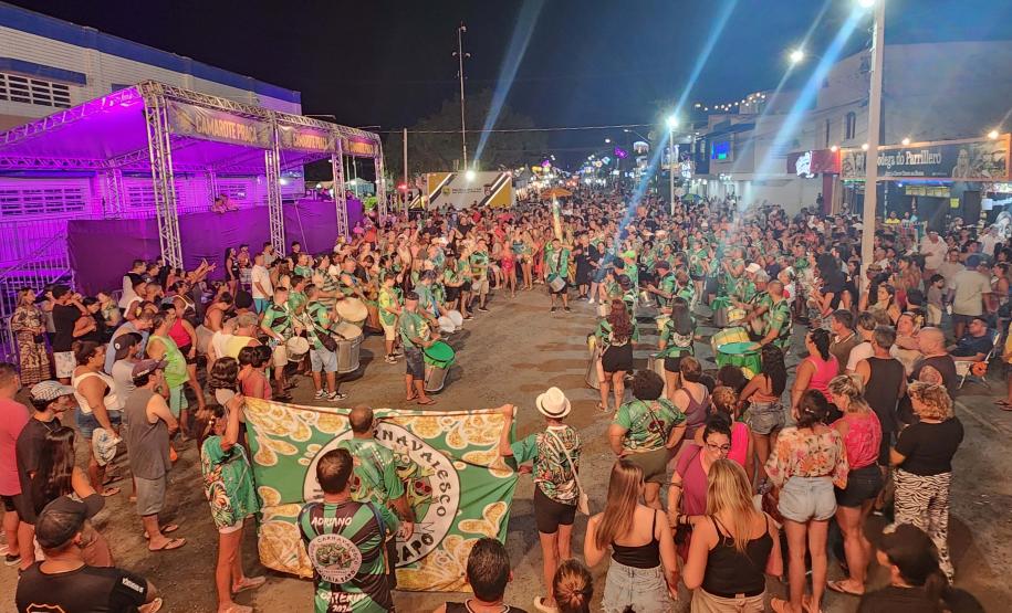 Hotéis lotados e faturamento alto: Carnaval movimentou a economia do Paraná