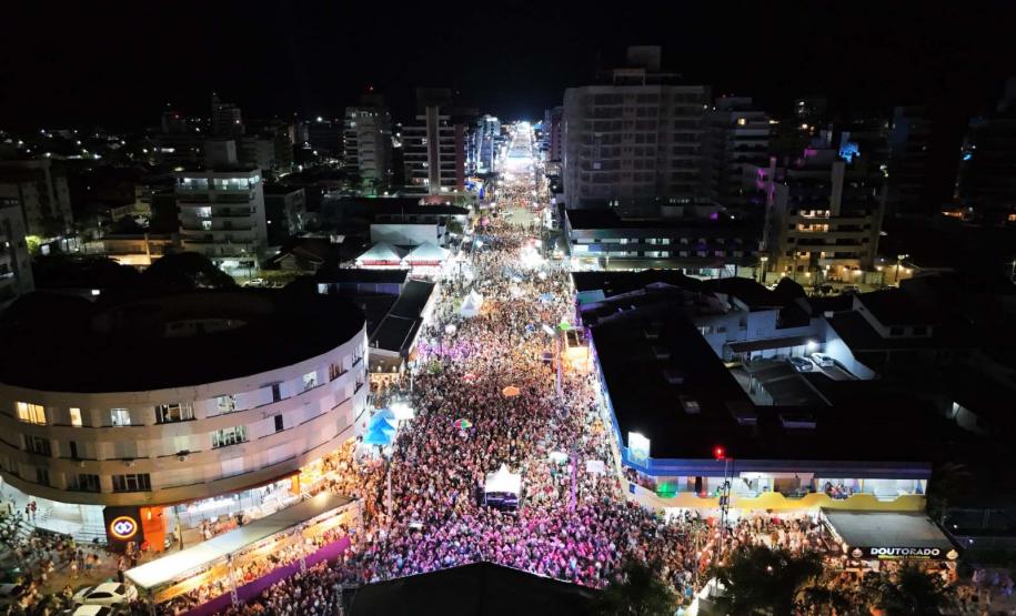 Hotéis lotados e faturamento alto: Carnaval movimentou a economia do Paraná