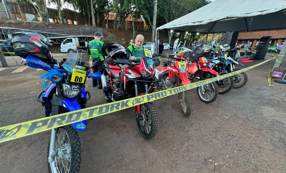 Sobre rodas: parte do Rally Transparaná, Expedição Peabiru atravessa o Estado