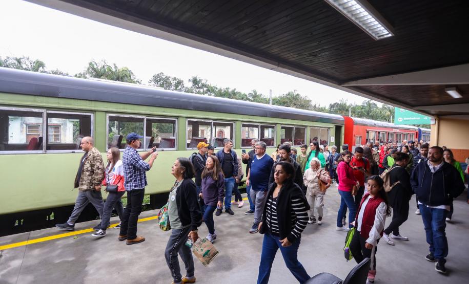 Roberto Dziura Jr AEN