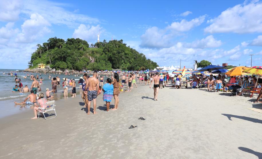 Roberto Dziura Jr AEN